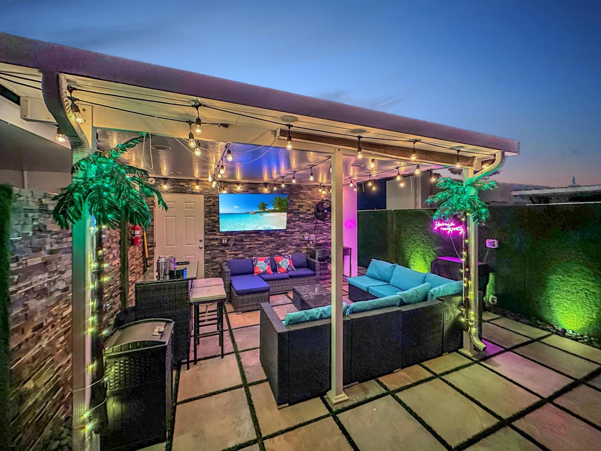 Vacay Spot Experience Luna Sky! 65" Tv Bar, Bbq, Shower Massage Jets, Music, Go To Fl Keys Homestead Eksteriør billede